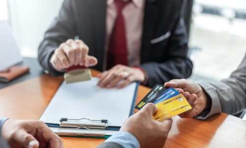 Read more about the article The Role of Banks, Leverage, and the Restriction of Credit: Unveiling the Complexities